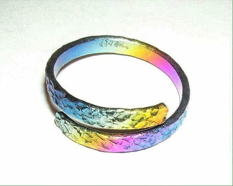 Niobium Bracelet With Rainbow Finish and a Light Mock Pavé ™ © Texture