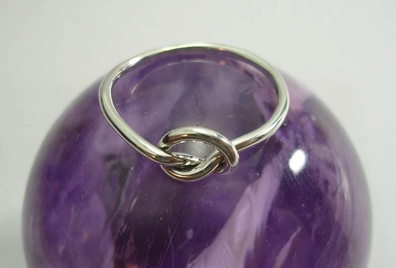 Love Knot Ring in 16 gauge Sterling Silver - Single Celtic Design
