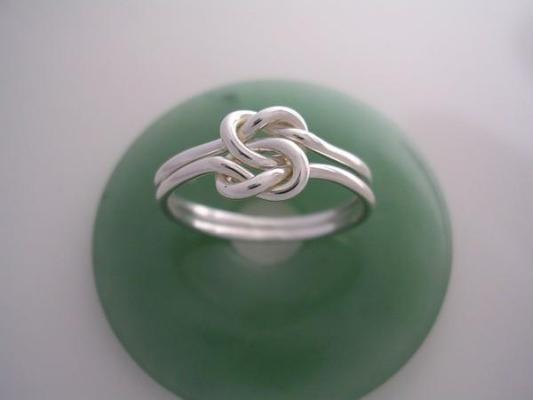 10 Gauge Celtic Double Love Knot Ring In Sterling Silver