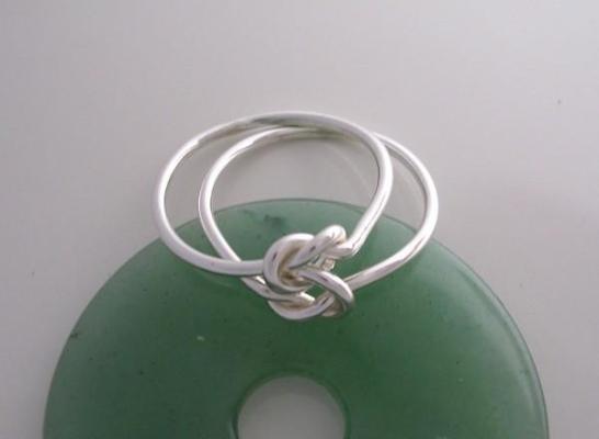 10 Gauge Celtic Double Love Knot Ring In Sterling Silver