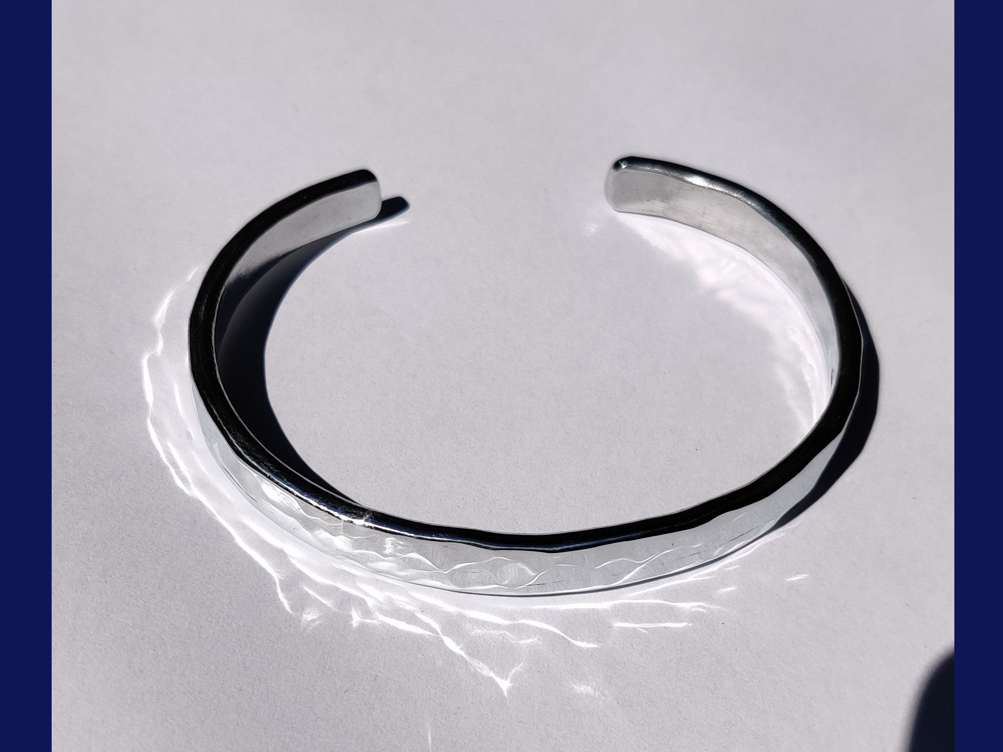 Zinc Anklet With Hammer Texture